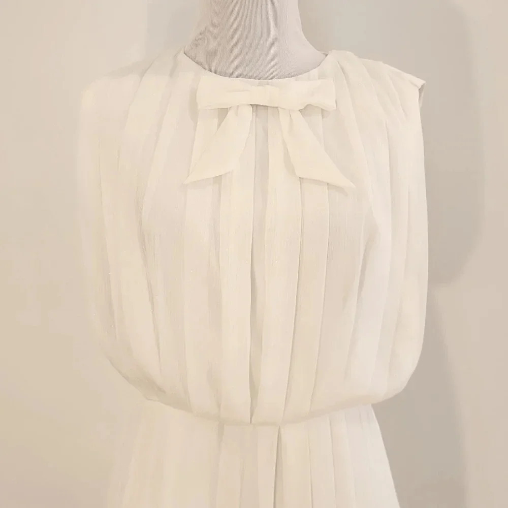NWT || MODCLOTH || pleated dress - Picture 4 of 8
